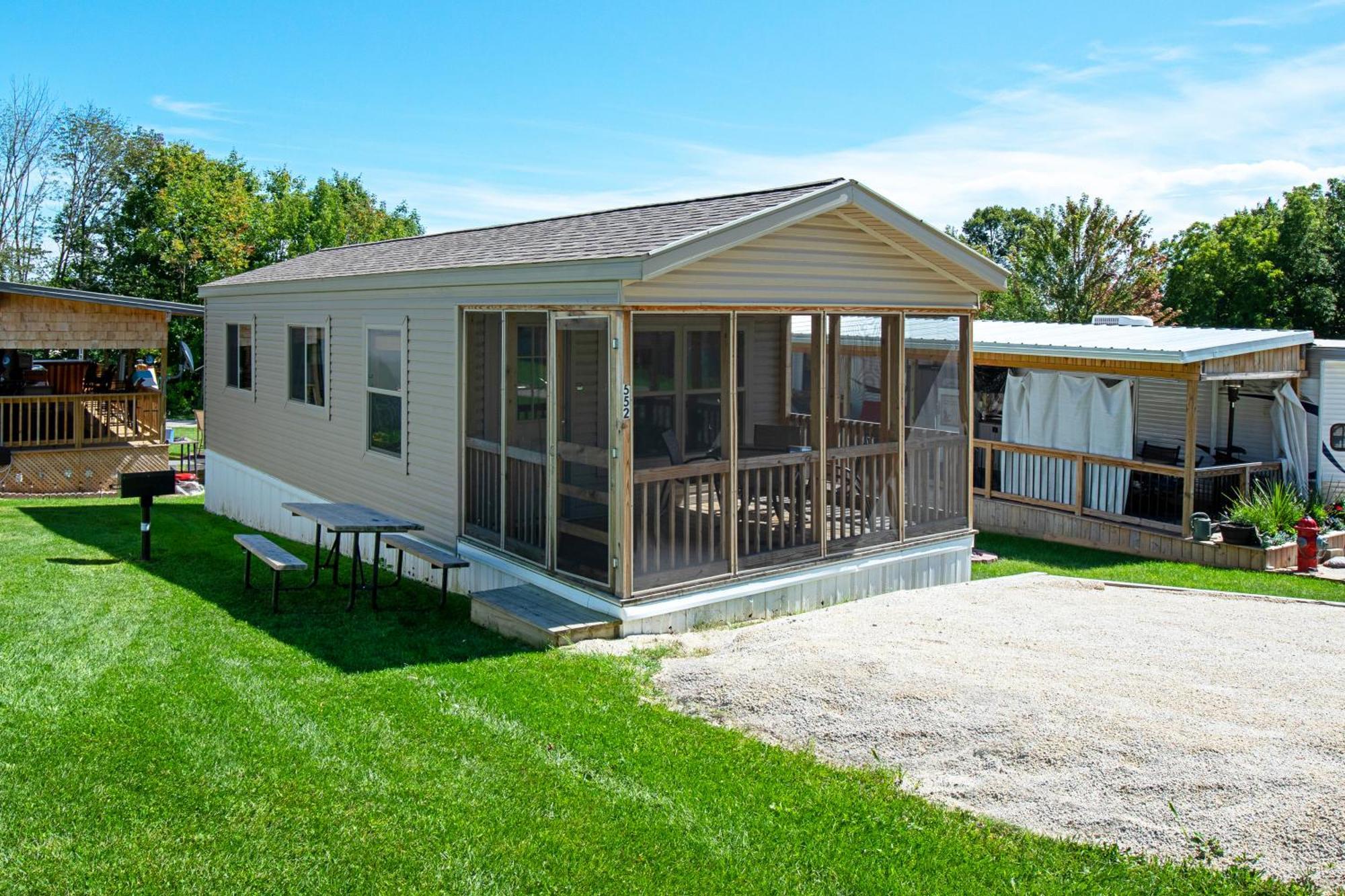 Plymouth Rock Camping Resort Deluxe Cottage Elkhart Lake エクステリア 写真
